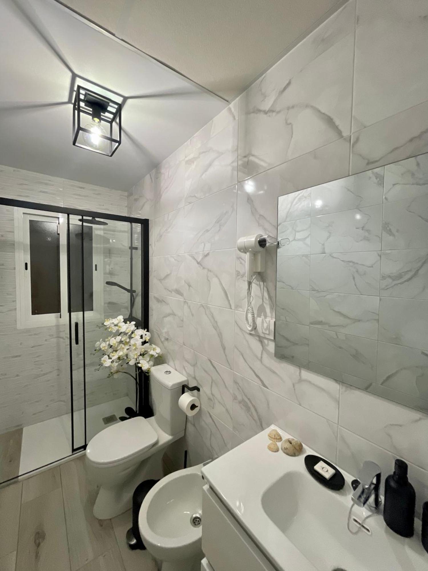Historical Centre! Private Terrace & Gym-Near Public Parking Apartment Malaga Ngoại thất bức ảnh